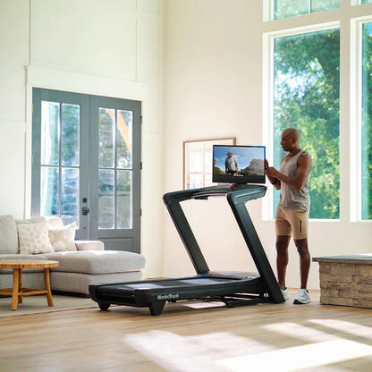 C 2450 Treadmill